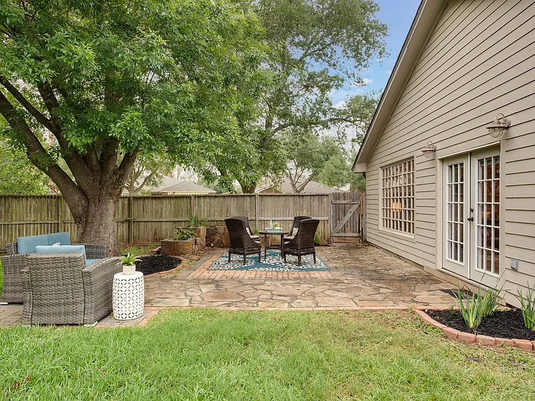20415 Linden Tree Dr — Photo 43