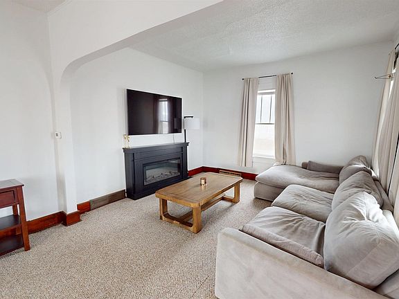 3rd image of 20397 Wheat Ave