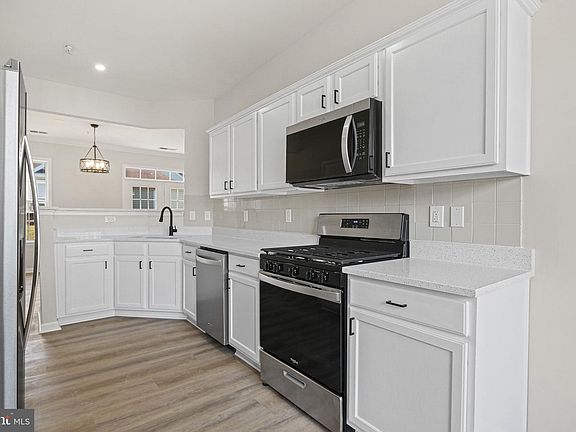 5th image of 13502 Leesburg Pl
