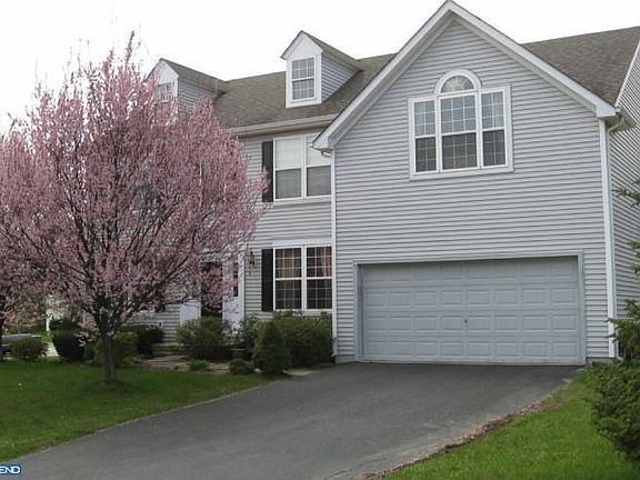 2nd image of 21 Adamson Ct