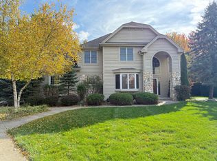 2340 Robbie Ct, Brookfield, WI 53005