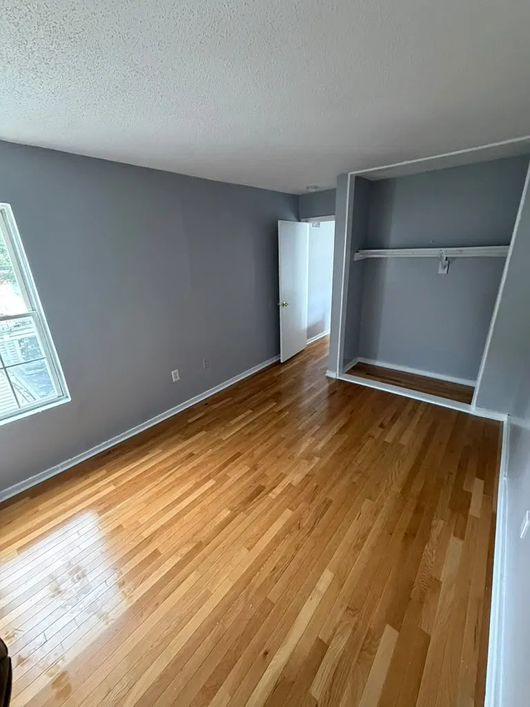 4 bed, 1200 sqft, $2,095 — Photo 2