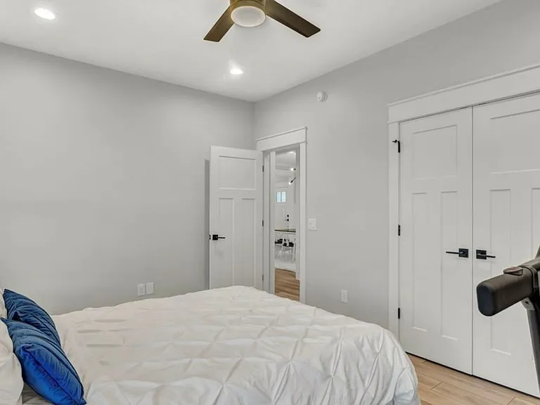 6712 Kenmore Dr — Photo 21