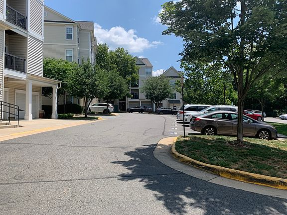 3rd image of 11371 Aristotle Dr APT 413