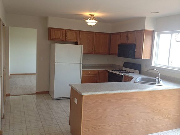 2nd image of 1427 Oakland Cir