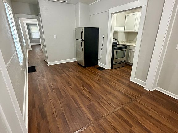 4th image of 520 W Evelyn Ave