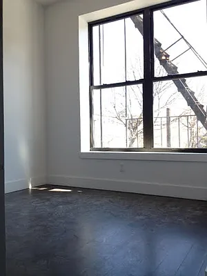 Rented by Full Time Management | media 60