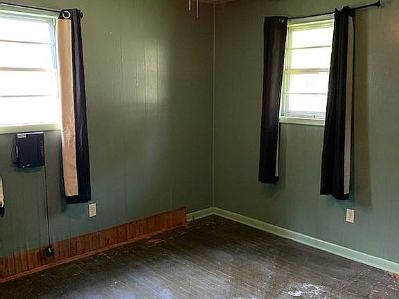 5th image of 143 N Pine St