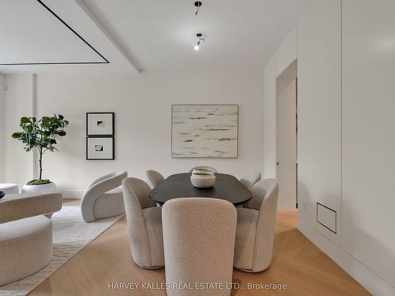4th image of 108 Heath St W