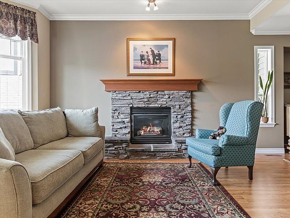 4th image of 46517 Armstrong Pl