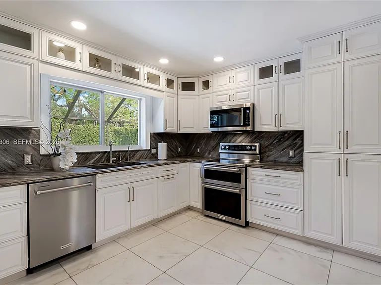 8480 SW 66th St — Photo 16
