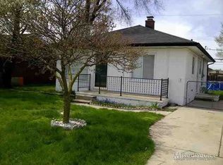 32169 Ruehle Ave, Warren, MI 48093