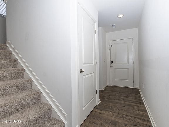 3rd image of 1537 Robin Rd