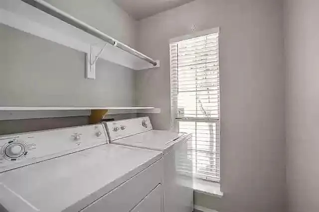 1316 Pine Ln — Photo 12