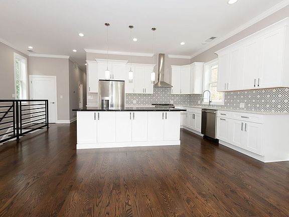5th image of 4429 N Kimball Ave #2