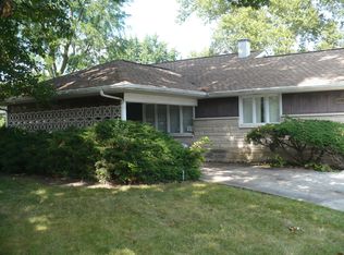 700 Palladium Dr W, Joliet, IL