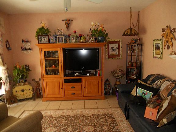 3rd image of 6346 Oaknut Dr