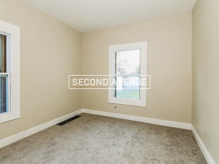 302 Cecil Ave — Photo 17