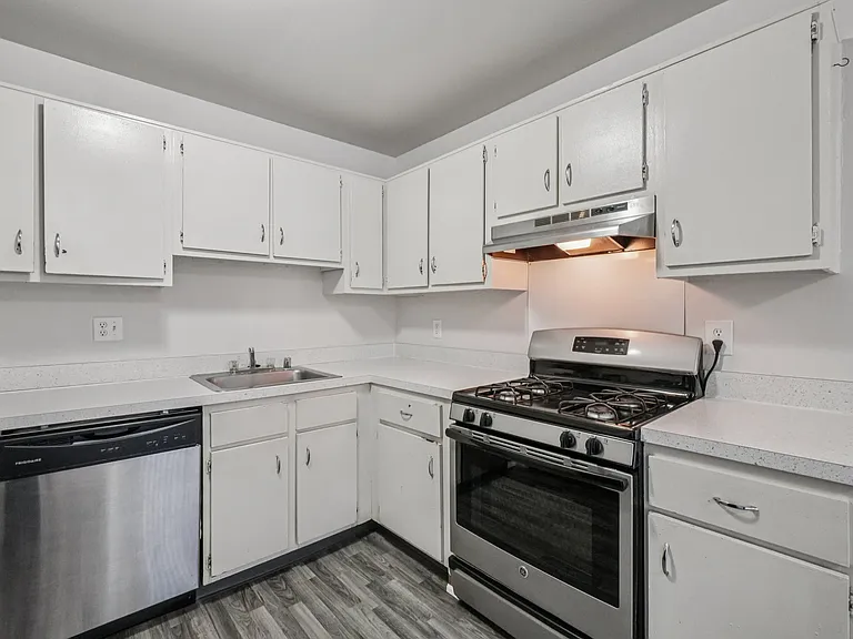 Cityside Apartments and Townhomes — Photo 78