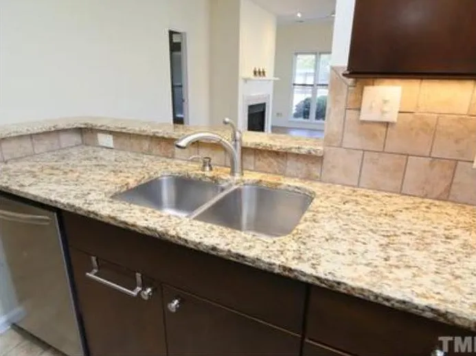 1050 Washington St #106 — Photo 7