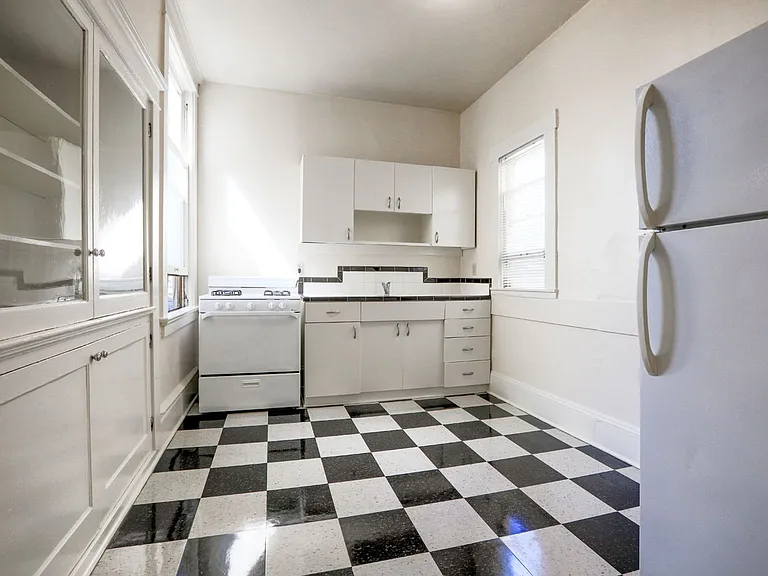 819 NW 23rd Ave — Photo 84