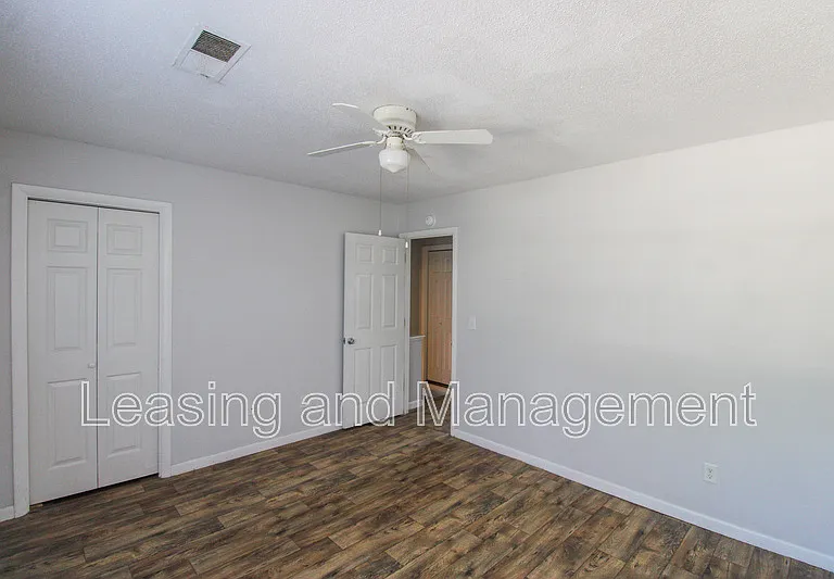 1423 Ashley River Rd #1D — Photo 12
