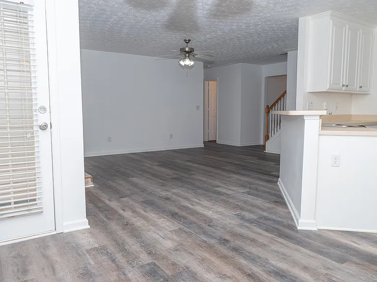 135 Charleston Pl — Photo 8