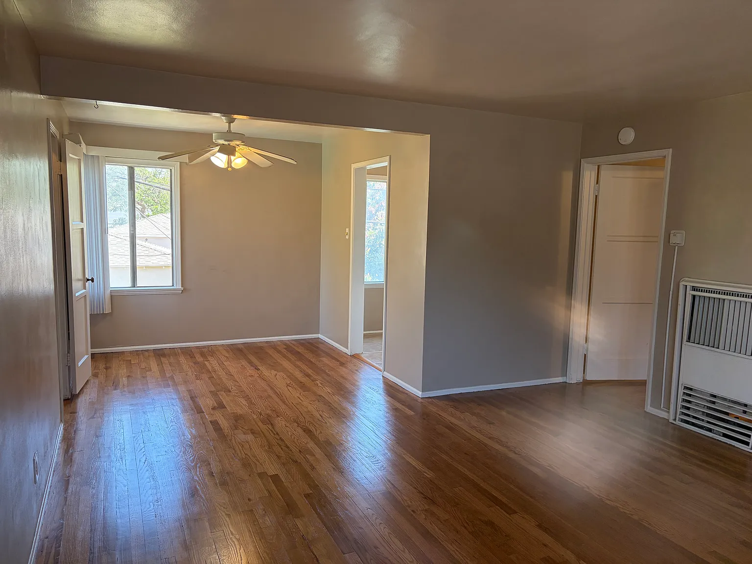 2 bed, 900 sqft, $2,195 — Photo 3