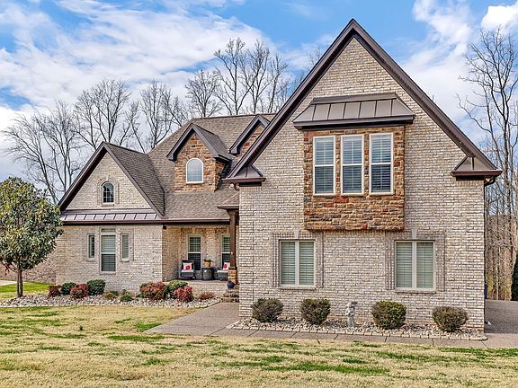 3rd image of 420 Acacia Grove Ln