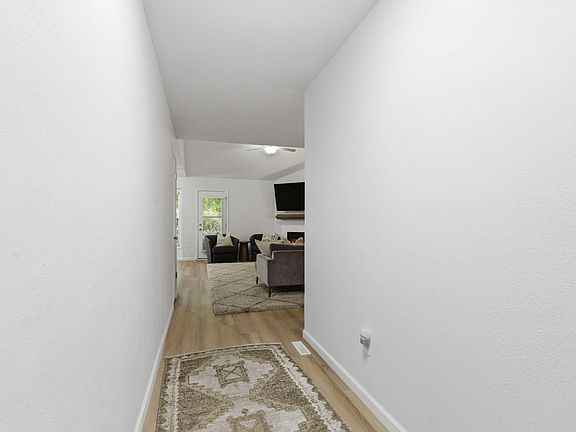 5th image of 1012 S Ventura Avenue