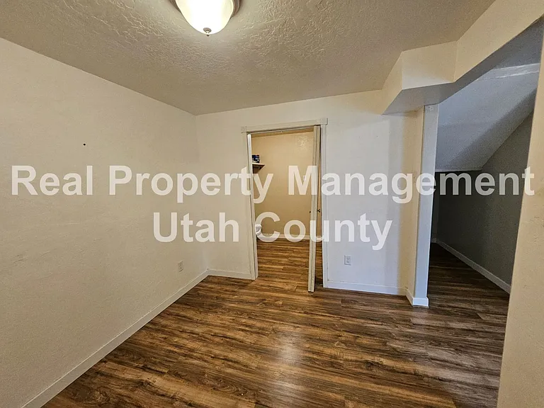 1708 E Ridgefield Rd — Photo 24