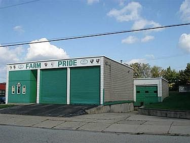 2nd image of 317 Meade St