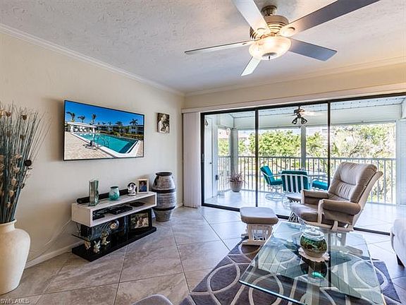 4th image of 1014 S Collier Blvd Unit 201