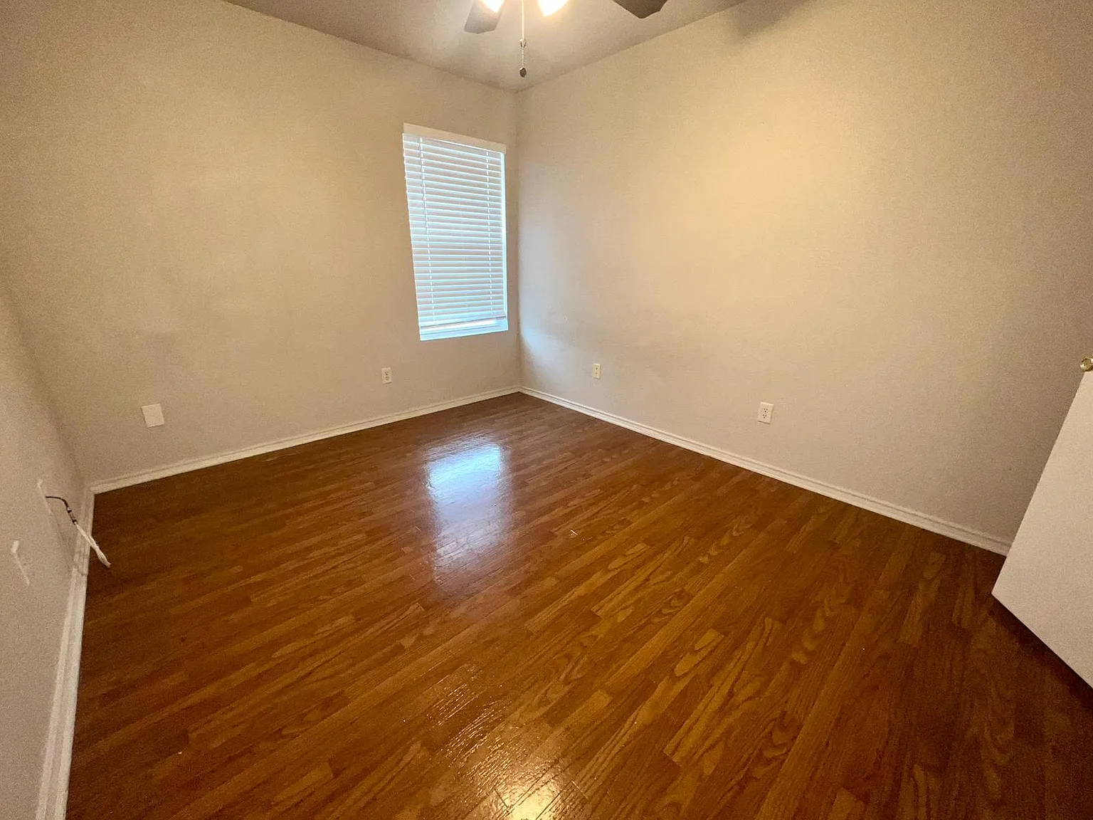 3 bed, 850 sqft, $1,099 — Photo 4