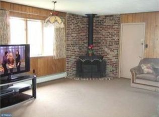 709 S 9th St, Perkasie, PA 18944