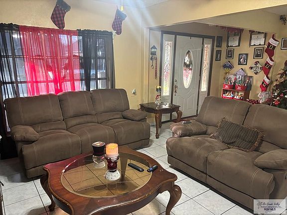 5th image of 554 Rey Salomon St