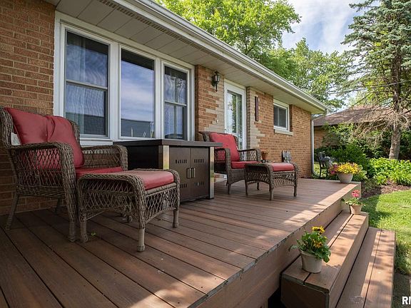 3rd image of 3705 S Lauterbach Cir