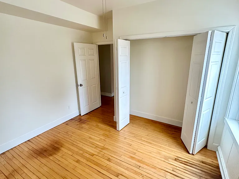 601 Olive Ln #1R — Photo 7