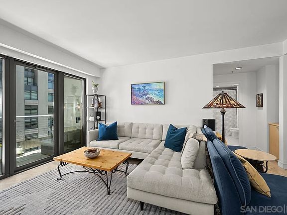 5th image of 645 Front St Unit 1807