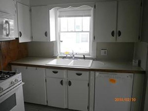 5th image of 2650 Lee St SW