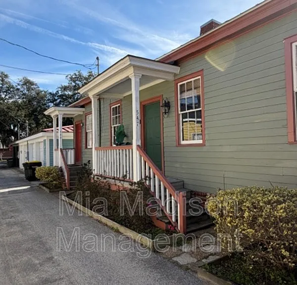547 E Macon St — Photo 1