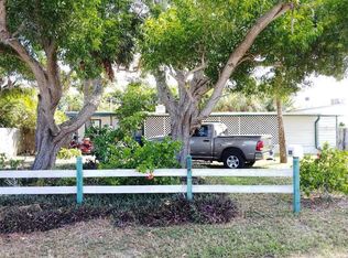 5359 Gulf Dr, Holmes Beach, FL 34217