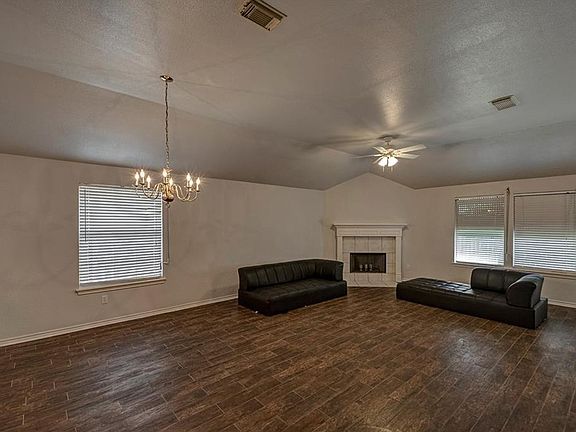 5th image of 4841 Lake Nocona Dr