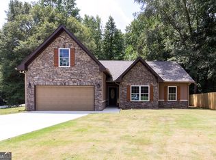 15 Oak Crest Ct, Covington, GA 30016