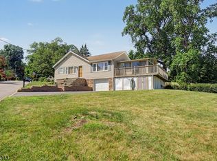 1 Clark St, Mine Hill, NJ 07803