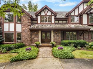 3510 W River Ct, Mequon, WI 53092