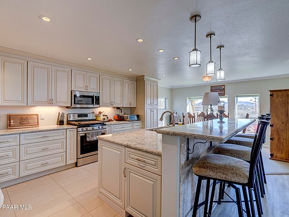 3rd image of 760 N Yarber Wash Rd