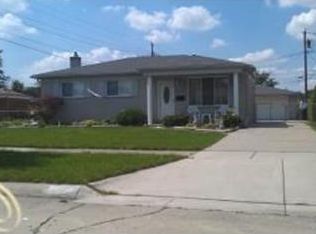 32319 Firwood Dr, Warren, MI 48088