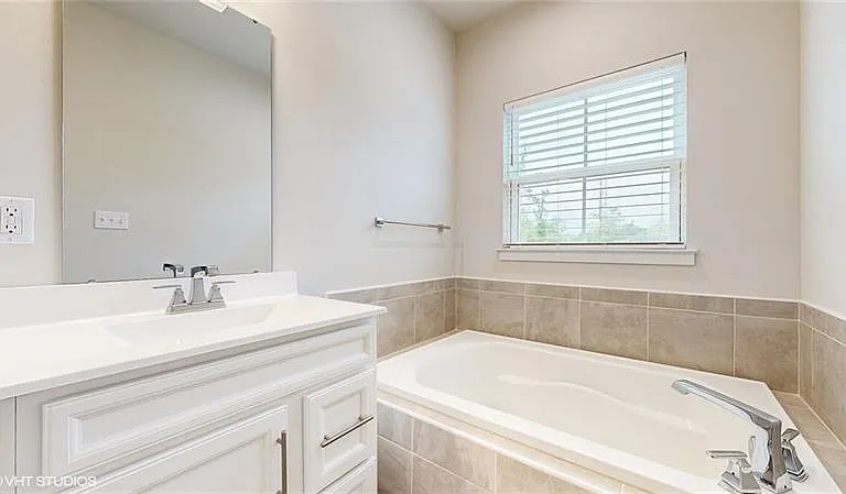 4908 Spruce Rd — Photo 27