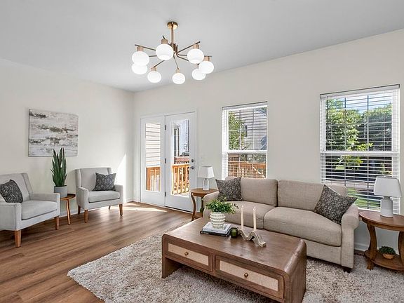 3rd image of 640 Huffine Manor Cir